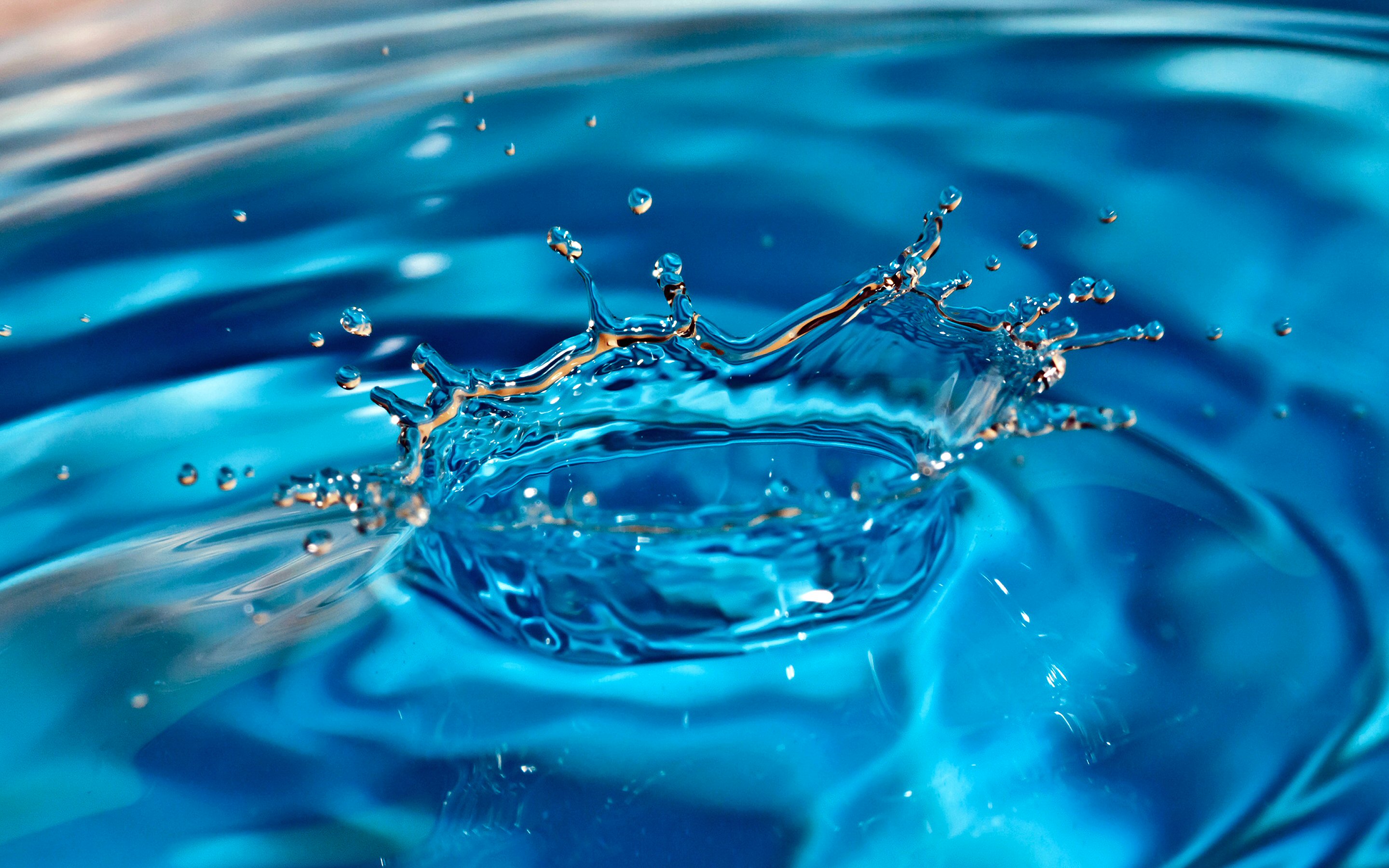 Water Close Up Photography- WallpaperUse