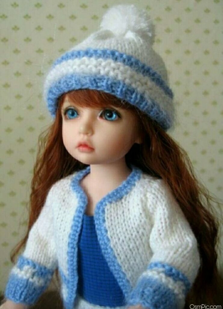 sfondi di barbie doll per facebook,berretto a maglia,bambola,bianca,capi di abbigliamento,blu