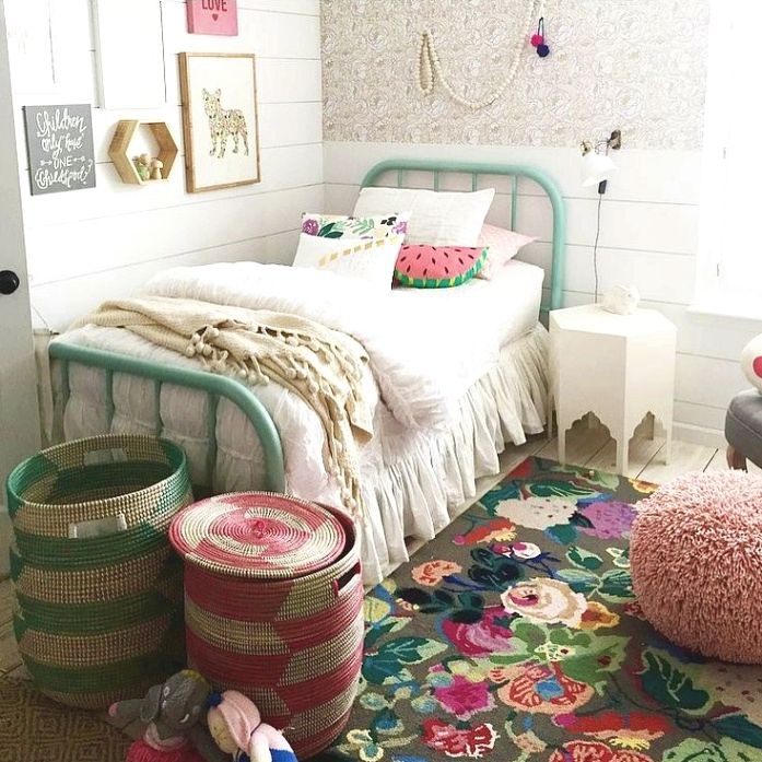sadiya 이름 벽지,침실,방,가구,분홍,인테리어 디자인