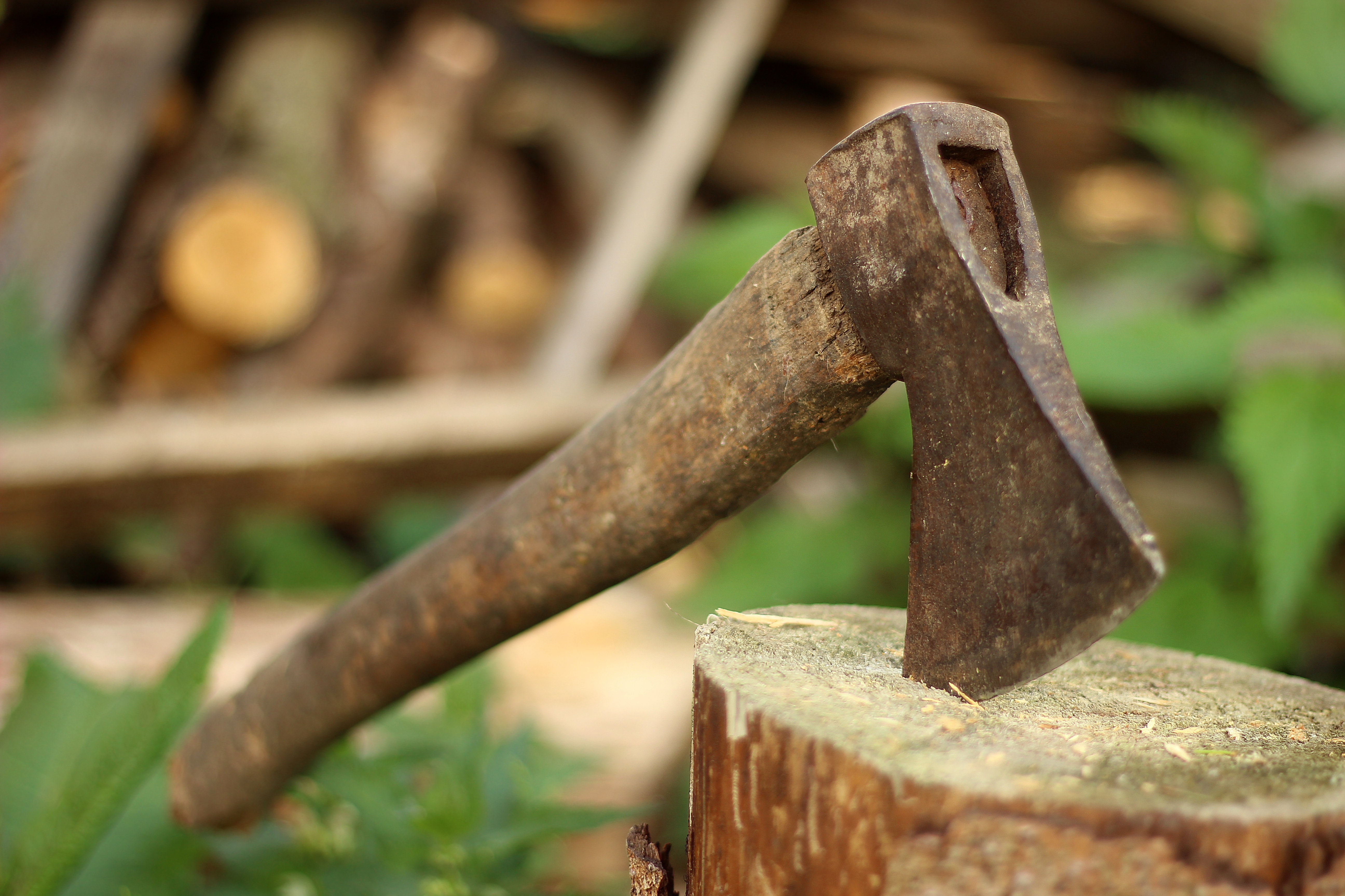 carta da parati ascia,strumento antico,ascia,scalpellino martello,legna,accetta
