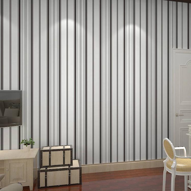 papel pintado a rayas gris,cortina,cubierta de ventana,diseño de interiores,habitación,tratamiento de ventanas