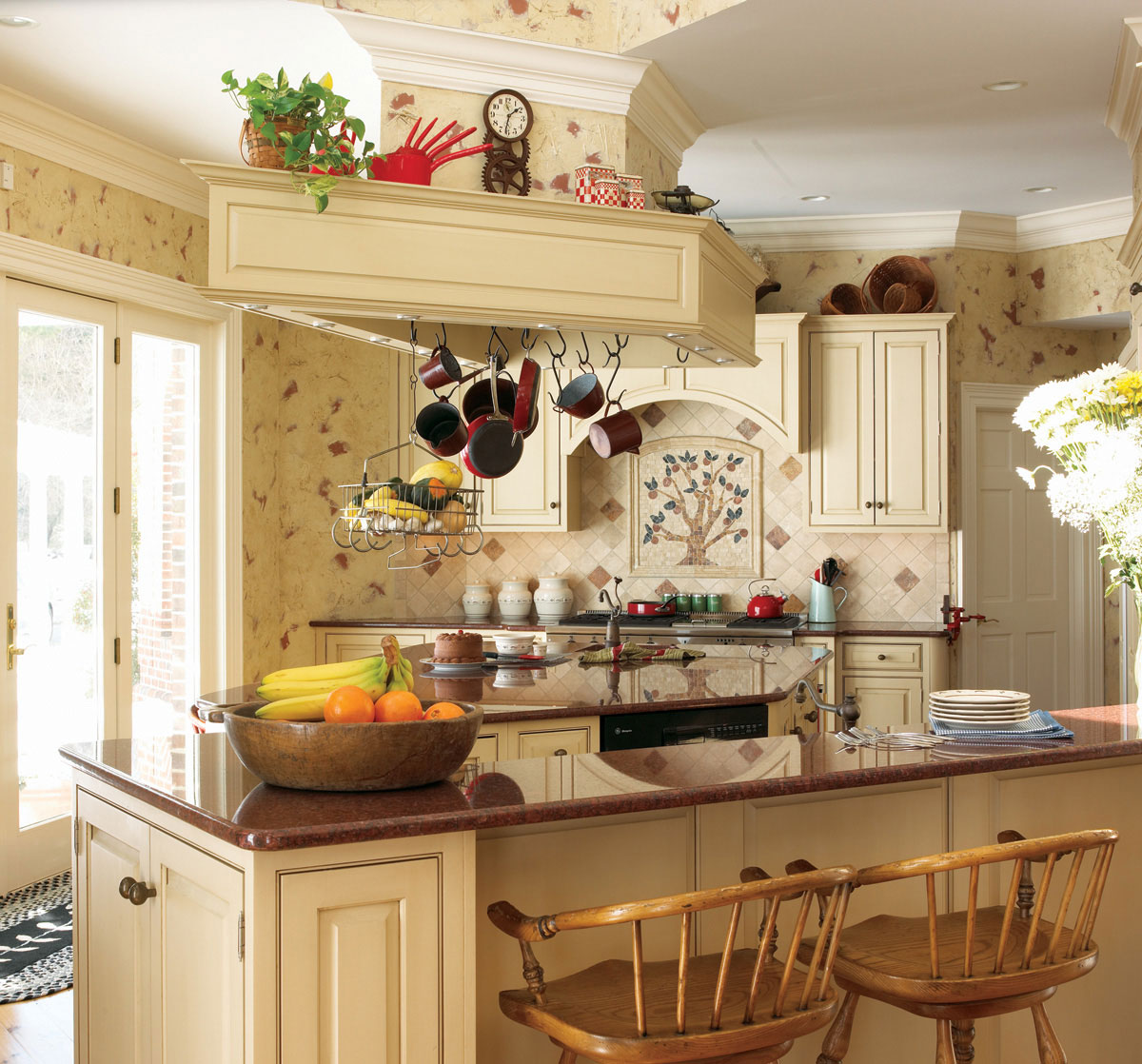 Country Kitchen Wallpaper Ideas Inside Country Kitchen Decorating   34 342836 French Country Kitchen   