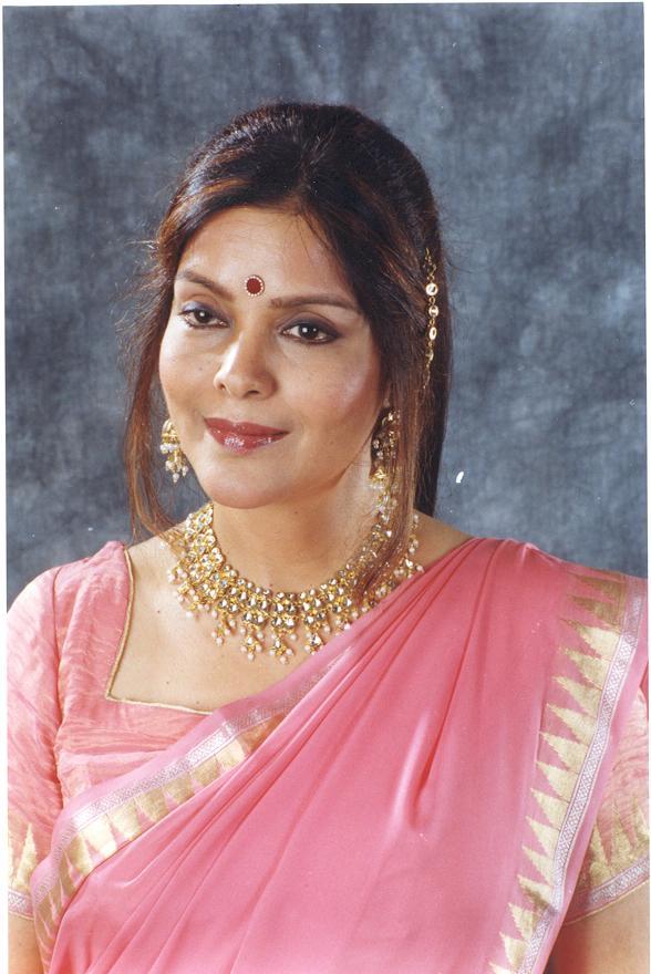 fondo de pantalla de nombre zeenat,rosado,peinado,sari,cambio de imagen,retrato