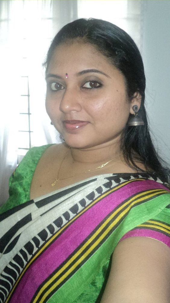 Indian Hot Aunty Wallpaperuse