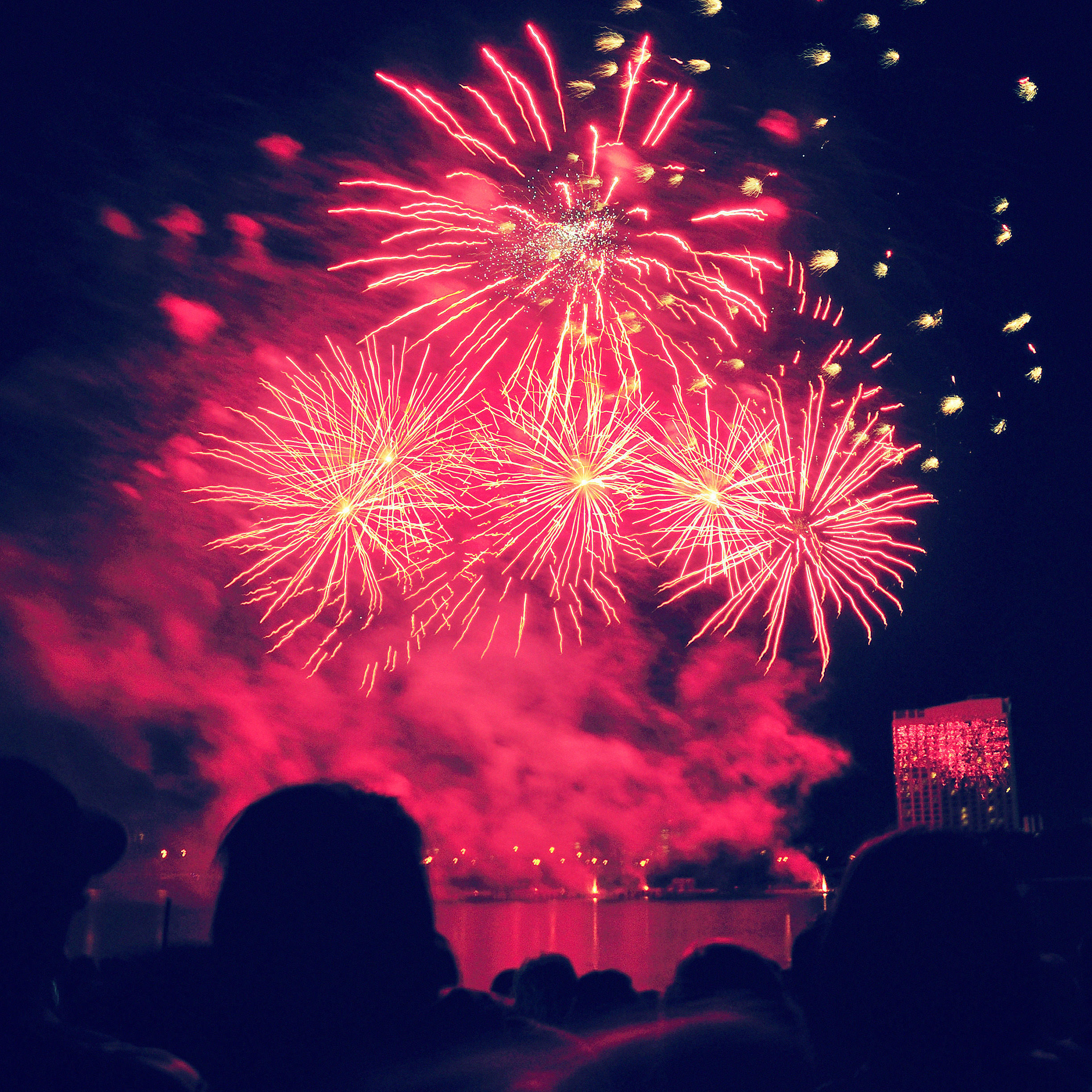 ipad mini fond d'écran tumblr,feux d'artifice,ciel,le jour de l'an,rouge,un événement
