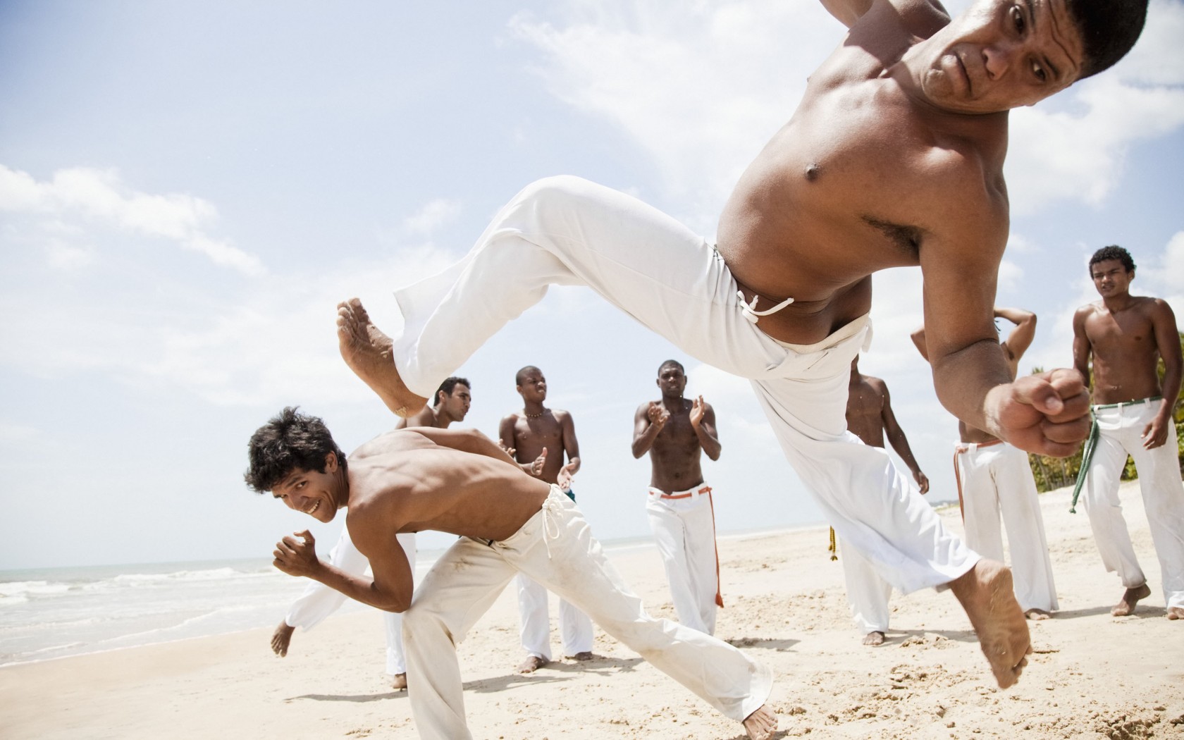 capoeira tapete,kampfsport,spaß,sport,auffällige kampfsportarten,kung fu