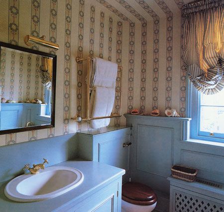 papier peint de salle de bain inhabituel,salle de bains,chambre,propriété,design d'intérieur,rideau