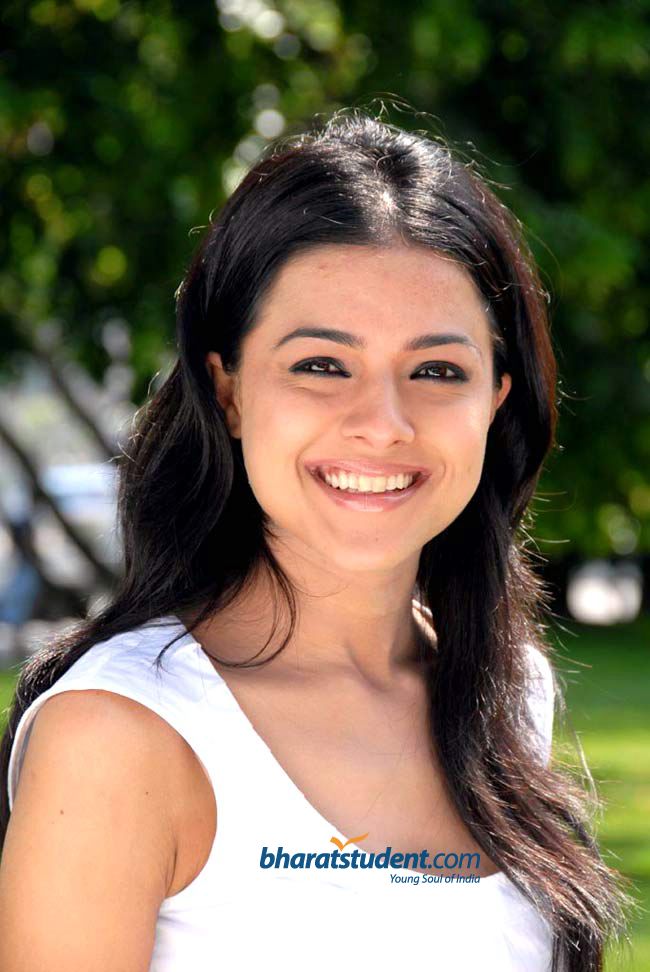 tamilische schauspielerin wallpaper,haar,lächeln,fotografie,schwarzes haar,freizeit