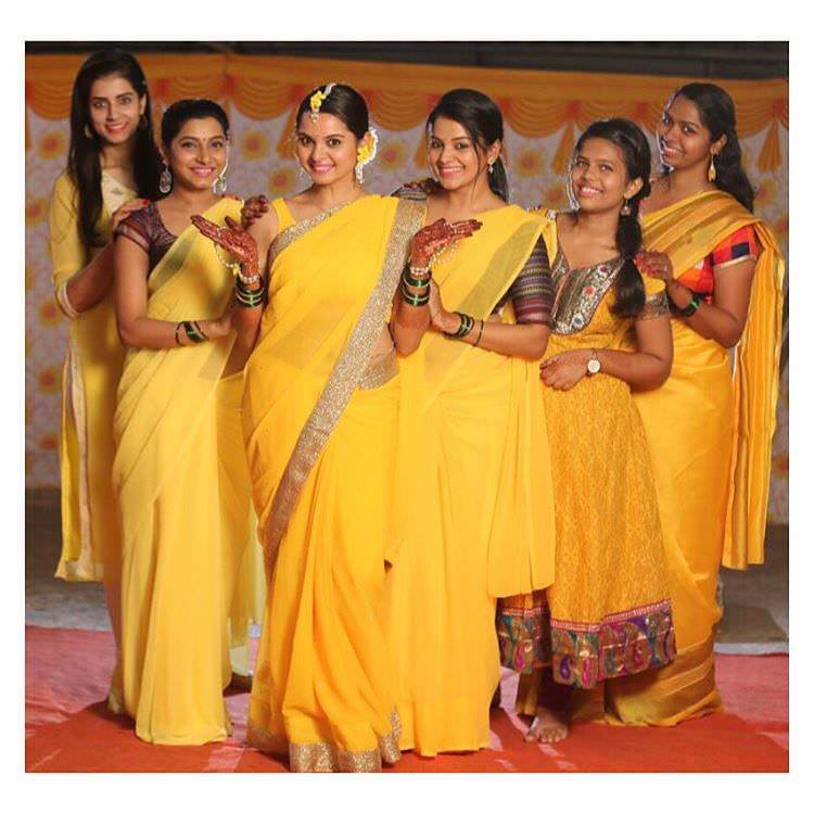 carta da parati nome khushboo,giallo,sari,capi di abbigliamento,evento,camicetta