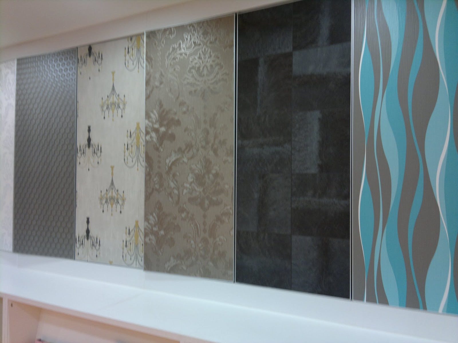 kedai wallpaper,diseño de interiores,propiedad,pared,habitación,tratamiento de ventanas