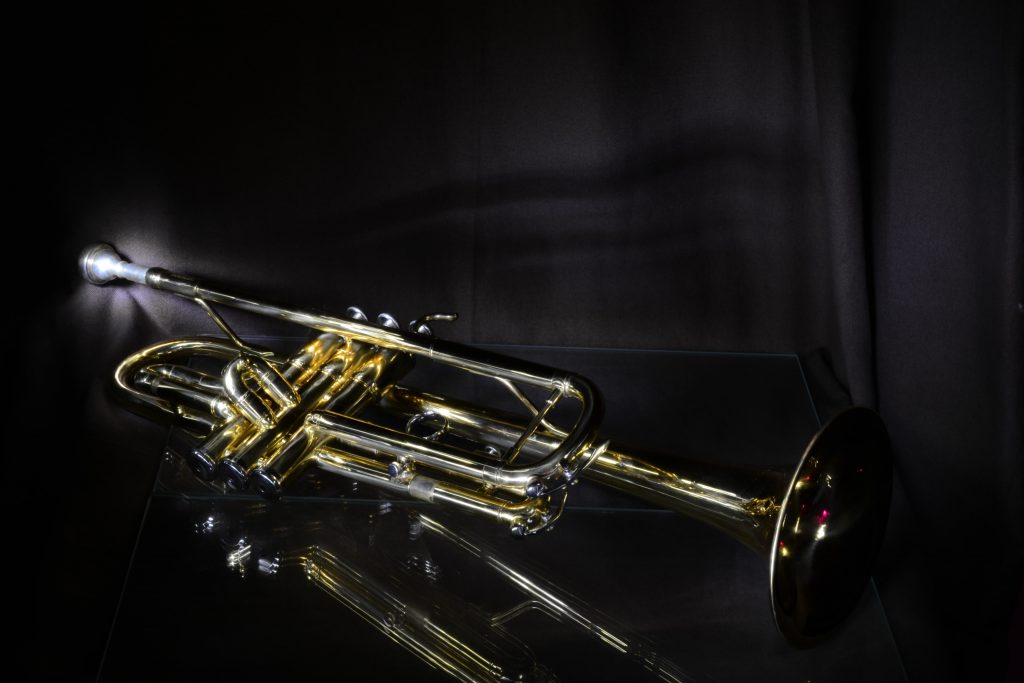 carta da parati a tromba,strumento d'ottone,strumento musicale,tromba,tipi di trombone,cornetta