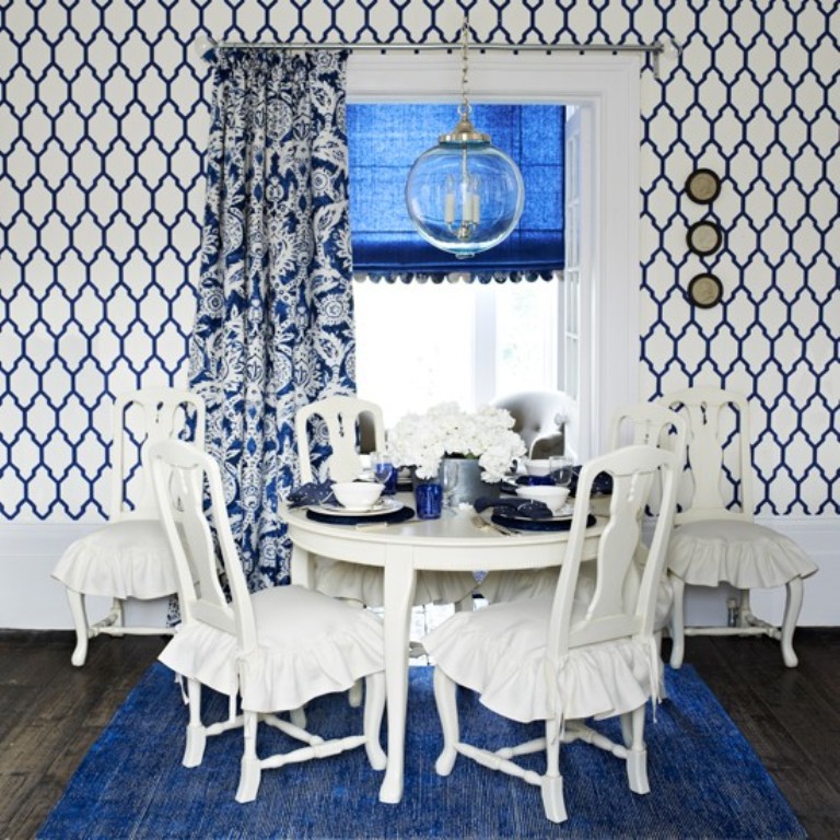 10 Modern Dining Rooms With Geometric Wallpaper Rilane - Blue Modern