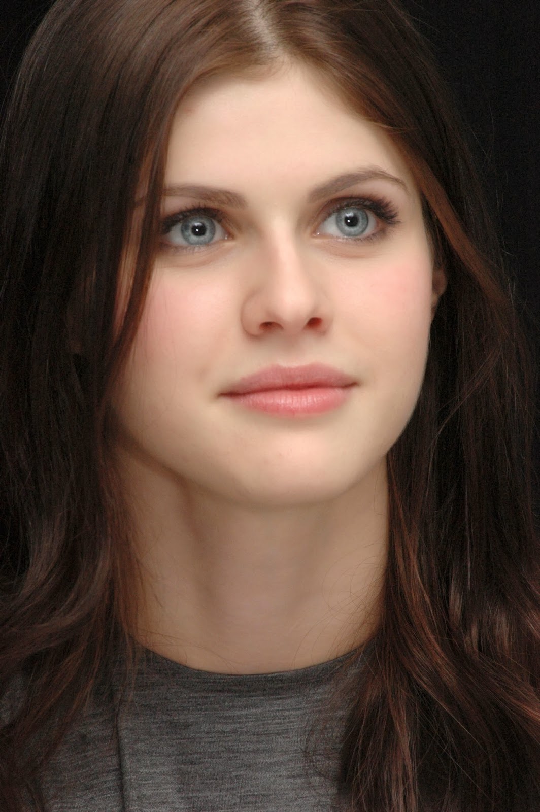 Alexandra Daddario Wallpaperuse