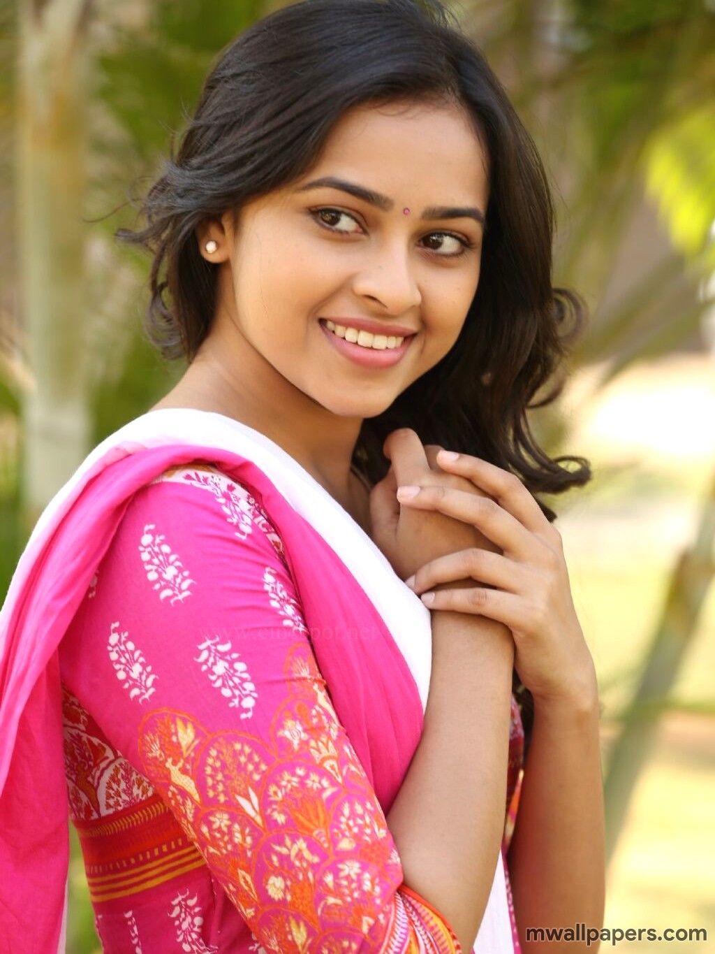 Sri Divya Latest Hd Images & Wallpapers - Hd Wallpaper Sri Divya Photos ...